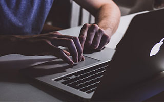 巴萨VS巴黎圣日耳曼前瞻，巴黎战绩占优，登贝莱无缘对战亚马尔